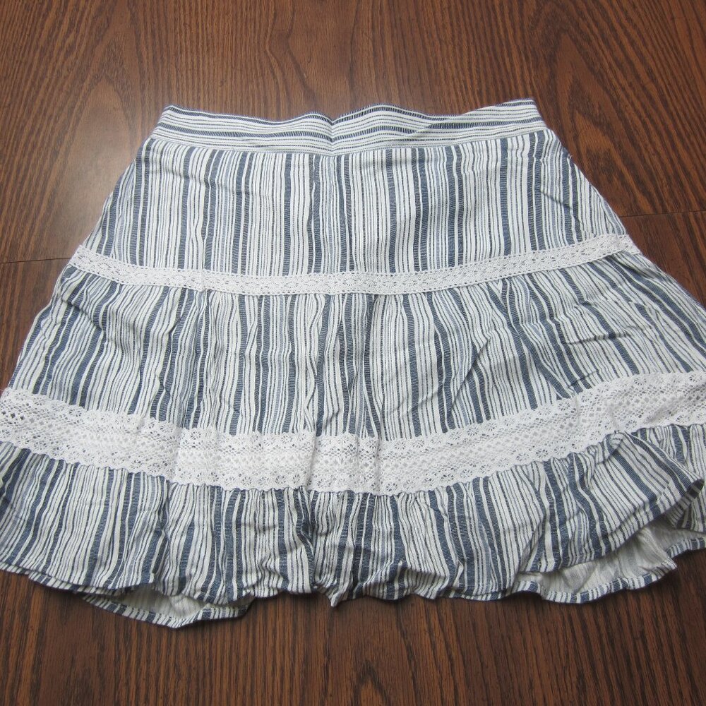 Fortune + Ivy Banyan Skirt in Light Blue Size M